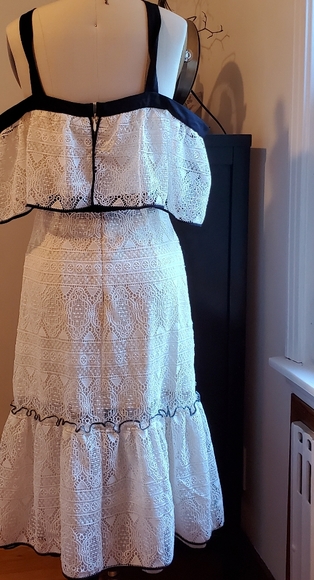 Adeline Rae Bow Cold Shoulder- lace dress - Picture 7 of 8